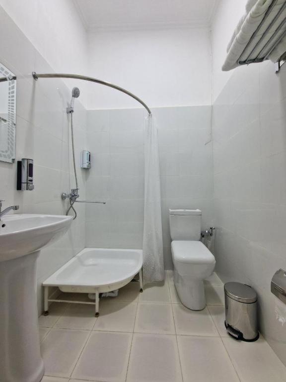 Hostel Danexan Apa 누쿠스 외부 사진